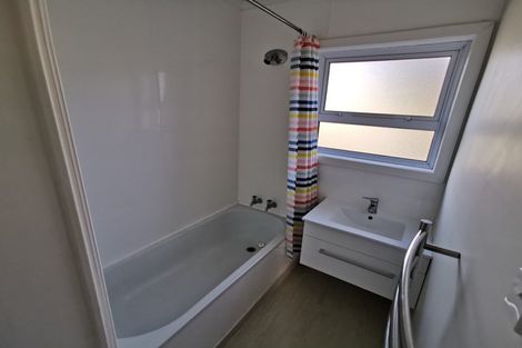 Photo of property in 4a Thurleigh Grove, Karori, Wellington, 6012