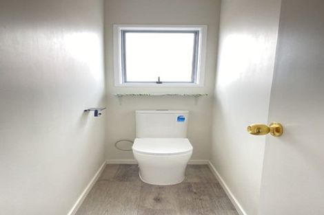 Photo of property in 2/4 Crescent Hills Court, Northpark, Auckland, 2013