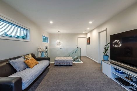 Photo of property in 13a Parr Terrace, Castor Bay, Auckland, 0620