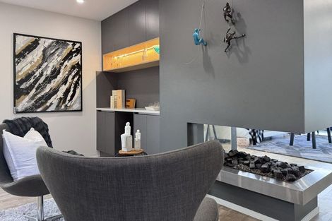 Photo of property in 14 Ilam Lane, Fairview Heights, Auckland, 0632