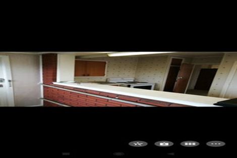 Photo of property in 3/69 Royal View Road, Te Atatu South, Auckland, 0610