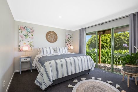 Photo of property in 56 Kakariki Grove, Waikanae, 5036