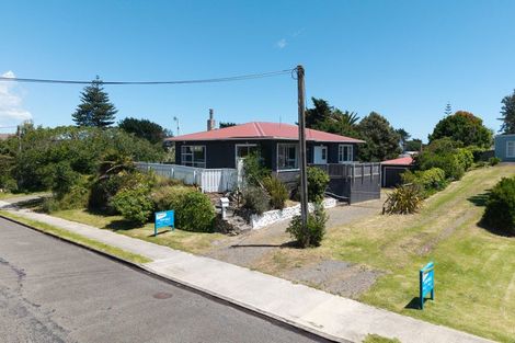 Photo of property in 141 Kahukura Avenue, Waitarere Beach, Levin, 5510