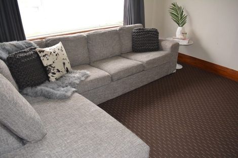 Photo of property in 17 Kinmont Crescent, Kinmont Park, Mosgiel, 9024