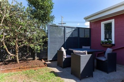 Photo of property in 286 Carrington Street, Vogeltown, New Plymouth, 4310
