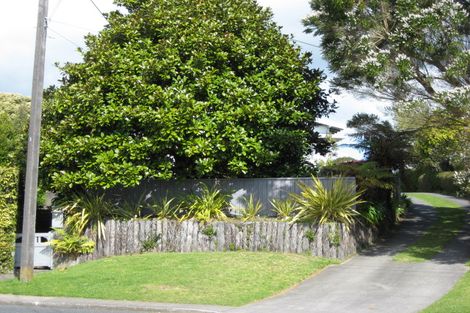 Photo of property in 50 Waiwaka Terrace, Strandon, New Plymouth, 4312