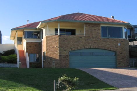 Photo of property in 11 Major Durie Place, Waikanae Beach, Waikanae, 5036