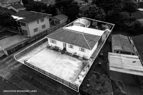 Photo of property in 22 Becker Drive, Weymouth, Auckland, 2103