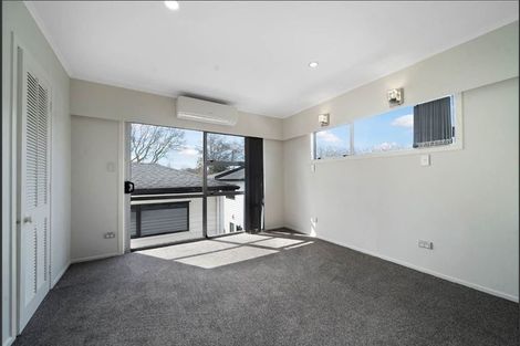 Photo of property in 17 Kohinoor Avenue, Mangere, Auckland, 2022