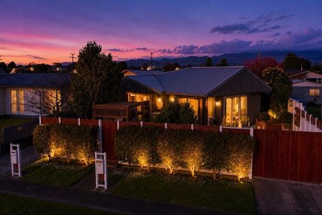 Photo of property in 107 Ryder Crescent, Levin, 5510