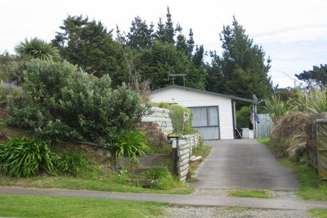 Photo of property in 96 Pioneer Road, Moturoa, New Plymouth, 4310