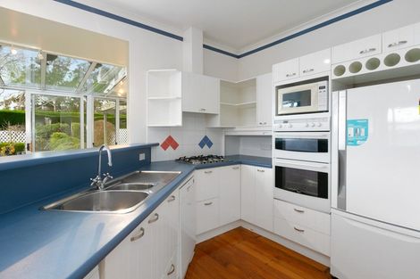 Photo of property in 4 Rosehill Road, Macandrew Bay, Dunedin, 9077