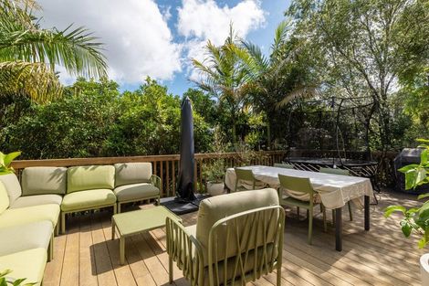 Photo of property in 2/35a Rangatira Road, Beach Haven, Auckland, 0626