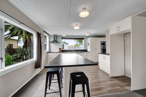 Photo of property in 94 Victoria Street, Hawera, 4610