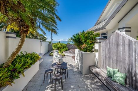 Photo of property in 1 Page Point, Mellons Bay, Auckland, 2014