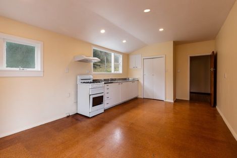 Photo of property in 17 Camperdown Road, Miramar, Wellington, 6022