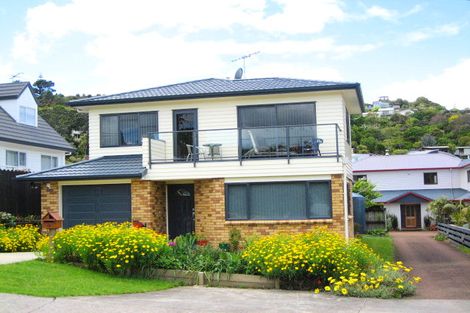 Photo of property in 18 Capitol Road, Matakatia, Whangaparaoa, 0930