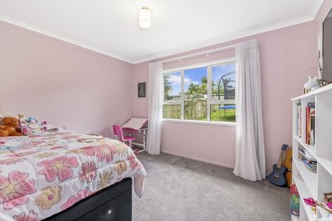Photo of property in 12 Wyn Close, Kaukapakapa, 0871
