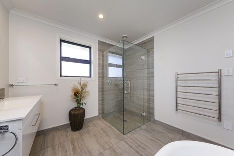 Photo of property in 22 Freedom Drive, Kelvin Grove, Palmerston North, 4414