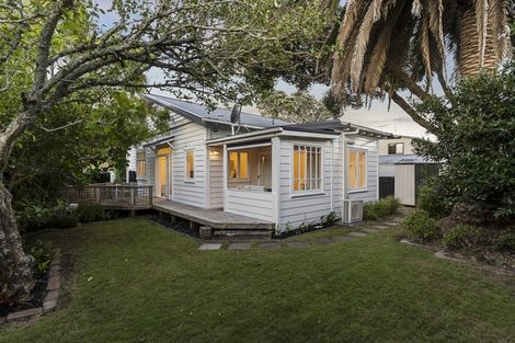 Photo of property in 29 Stafford Road, Northcote Point, Auckland, 0627