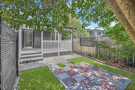 Photo of property in 12 Campbell Street, Leamington, Cambridge, 3432