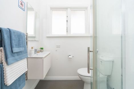 Photo of property in 8 Shannon Street, Mount Victoria, Wellington, 6011