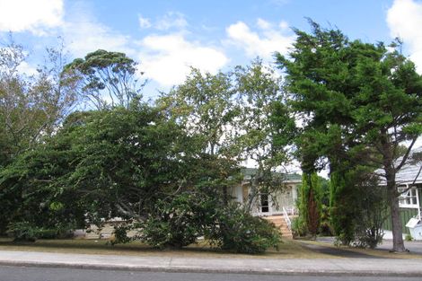 Photo of property in 2/1 Varlene Terrace, Forrest Hill, Auckland, 0620