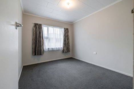 Photo of property in 3 Seddon Street, Takaro, Palmerston North, 4412