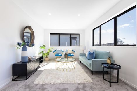 Photo of property in 3a Pendlebury Street, Green Bay, Auckland, 0604