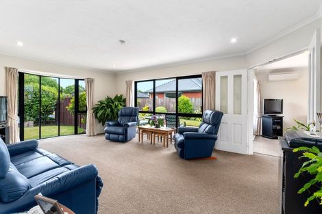 Photo of property in 12 Vanderbilt Place, Halswell, Christchurch, 8025