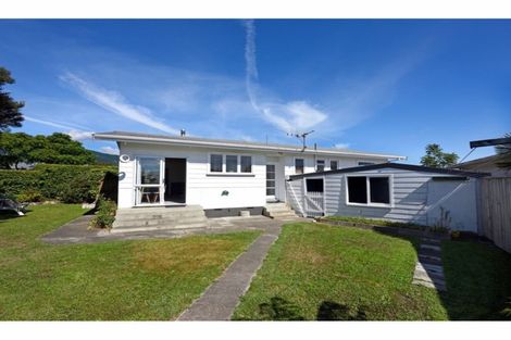 Photo of property in 43 Tennyson Crescent, Stoke, Nelson, 7011