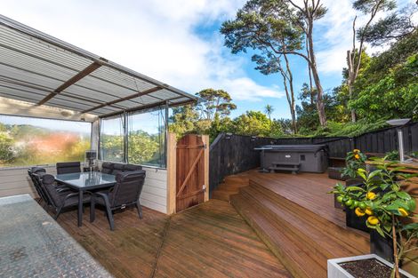 Photo of property in 23b Woodfern Crescent, Titirangi, Auckland, 0604
