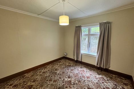 Photo of property in 68 Mortimer Terrace, Brooklyn, Wellington, 6021
