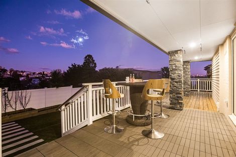 Photo of property in 50 Rawene Road, Birkenhead, Auckland, 0626