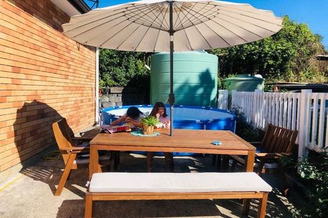 Photo of property in 31 Tiri Tiri Road, Birkdale, Auckland, 0626