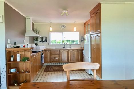 Photo of property in 72 Mountain Road, Sentry Hill, New Plymouth, 4373