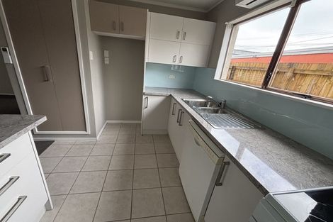 Photo of property in 2/772 Beach Road, Browns Bay, Auckland, 0630