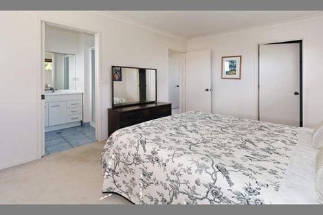 Photo of property in 2 Tollana Road, Te Atatu Peninsula, Auckland, 0610