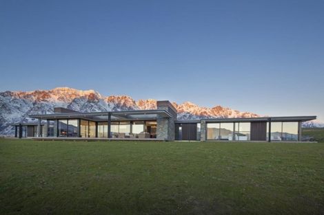 Photo of property in 5 Refuge Lane, Jacks Point, Queenstown, 9371