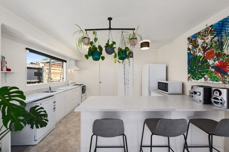 Photo of property in 3/256a Birkdale Road, Birkdale, Auckland, 0626