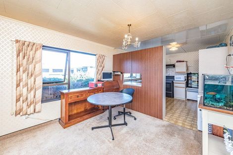 Photo of property in 12 Warwick Place, Springvale, Whanganui, 4501