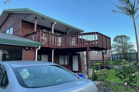 Photo of property in 25 Lochend Place, Highland Park, Auckland, 2010