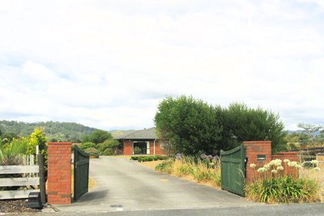 Photo of property in 11 Malcolm Gillies Grove, Totara Park, Upper Hutt, 5018