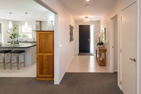 Photo of property in 88 Milton Terrace, Picton, 7220