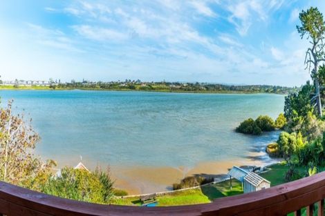 Photo of property in 7 Ferry Parade, Herald Island, Auckland, 0618