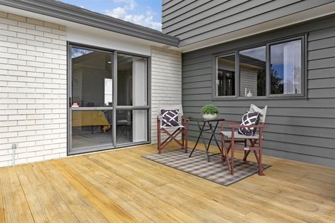 Photo of property in 29 Te Puia Drive, Aotea, Porirua, 5024