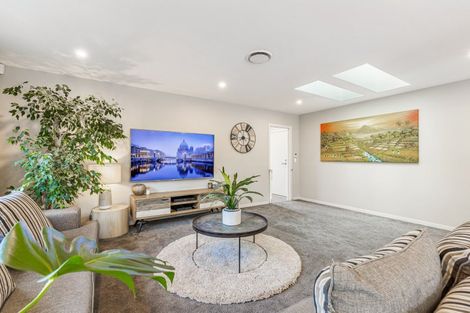 Photo of property in 33 Nellie Drive, Kumeu, 0810