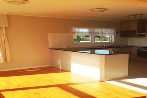 Photo of property in 18 Wells Road, Bucklands Beach, Auckland, 2012