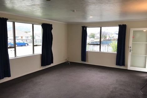 Photo of property in 2/47 Kiln Street, Silverstream, Upper Hutt, 5019