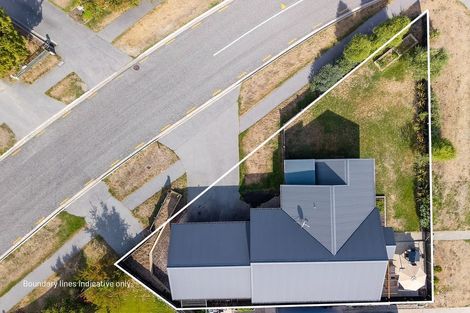 Photo of property in 208 Warren Street, Wanaka, 9305